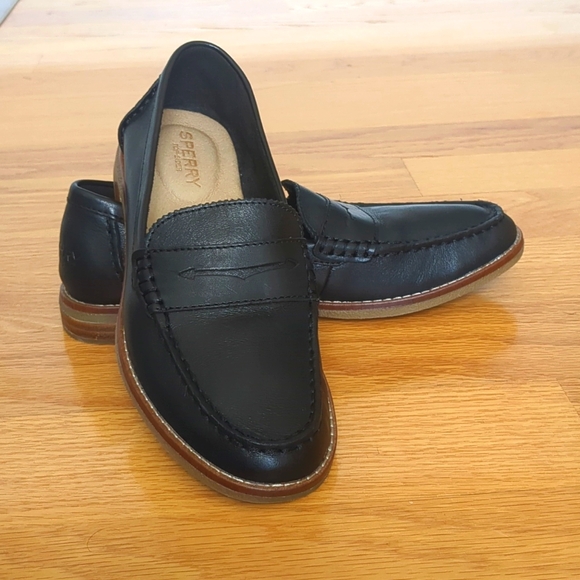 Sperry Shoes - Sperry Women's Seaport Penny Loafer; US 6 (M)
